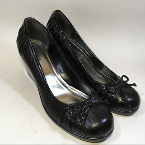 Women's black leather wedge heels 8M